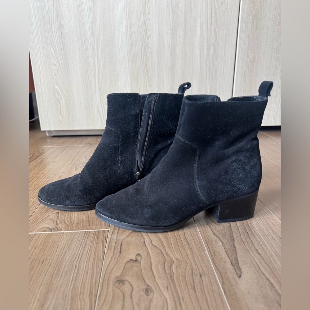 Via Spiga Black Ankle Booties